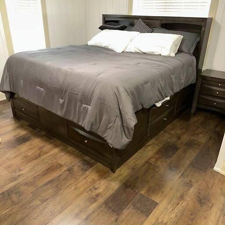 Hot Tub 5 Beds Lejlighed Moorhead Eksteriør billede