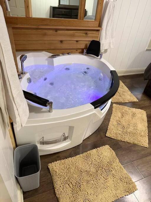 Hot Tub 5 Beds Lejlighed Moorhead Eksteriør billede