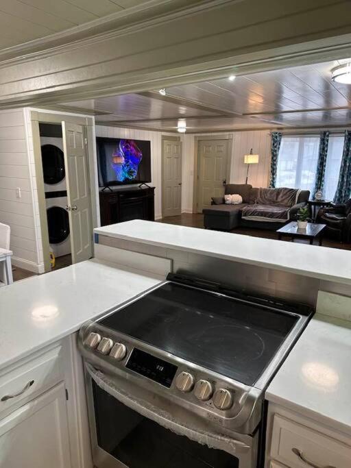 Hot Tub 5 Beds Lejlighed Moorhead Eksteriør billede