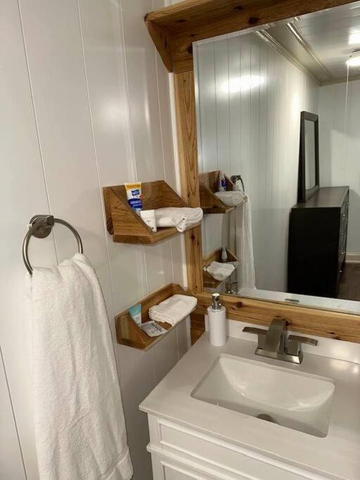 Hot Tub 5 Beds Lejlighed Moorhead Eksteriør billede